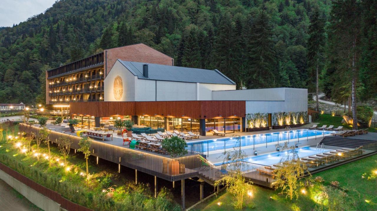 Hotel New Sairme Exteriér fotografie